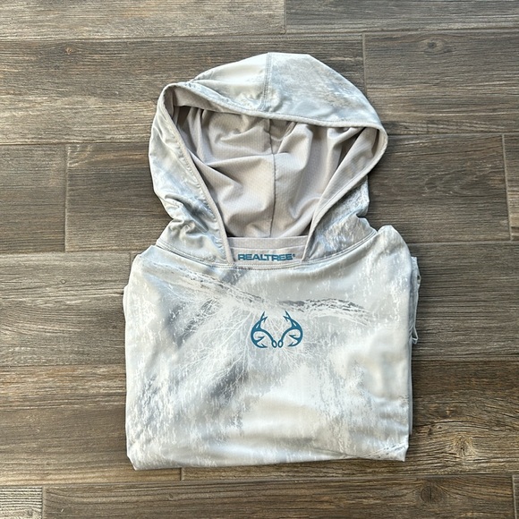 Men’s fishing 🎣 dry fit - Picture 2 of 8